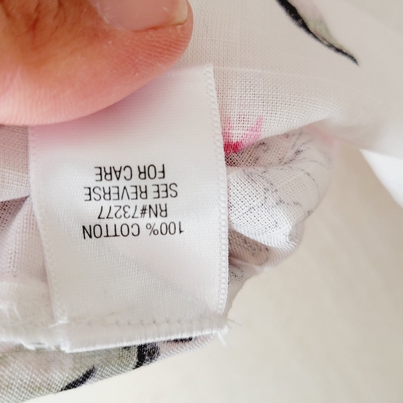 Croft & Barrow floral button down size sp - Picture 6 of 6